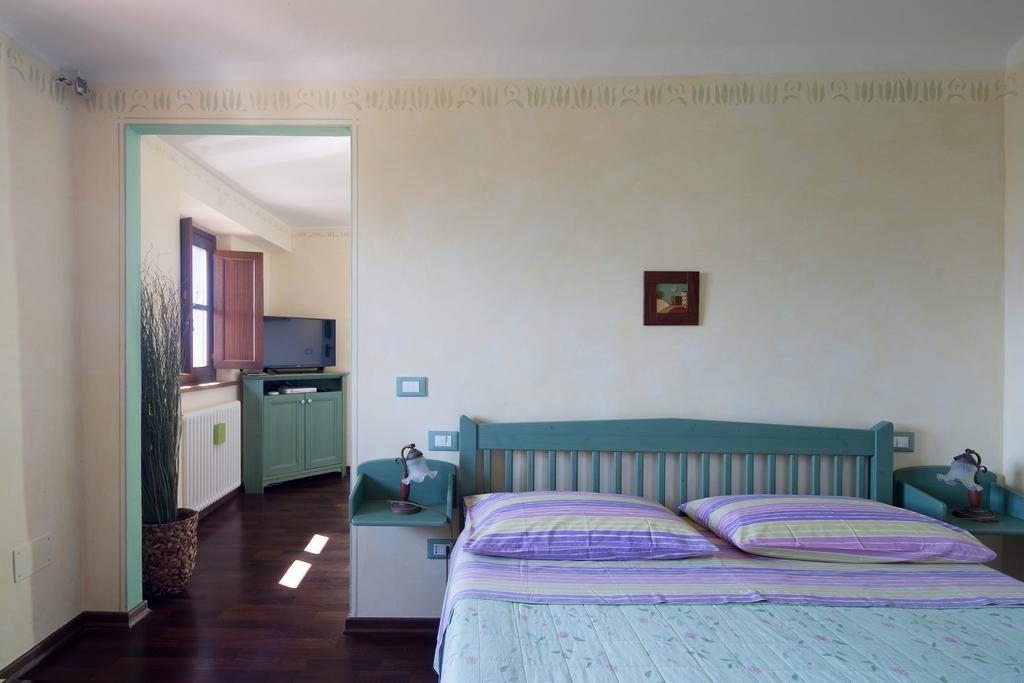 B&B La Pulce Dorata Mulazzo Exterior photo